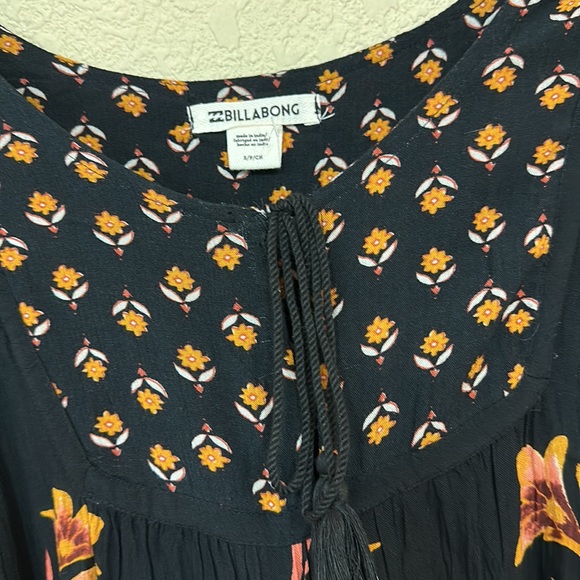 Billabong Ella Bella Black & Orange Floral Fall Peasant Top Small - Picture 5 of 6